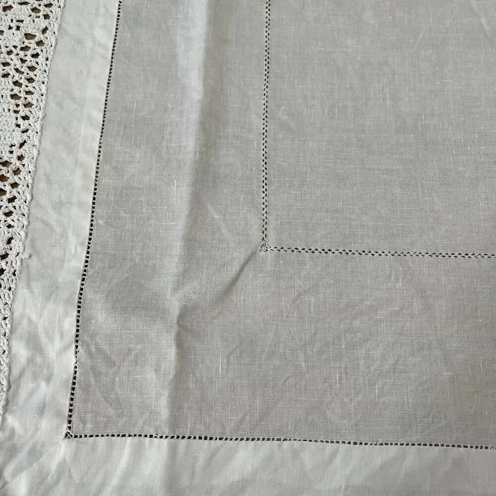 Victorian Irish Linen Handmade Lace Table Topper Centerpiece